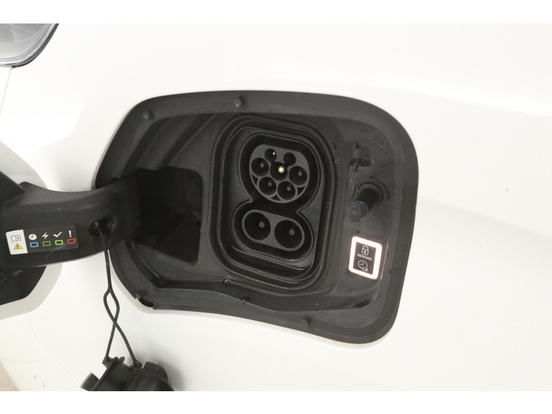 Peugeot e-Expert 75 kWh L3H1 Innovation